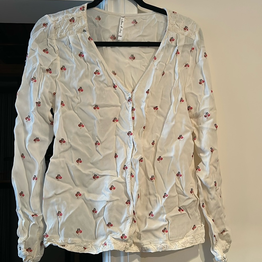 Willow and Clay 100% Viscose top with small embroidered flowers